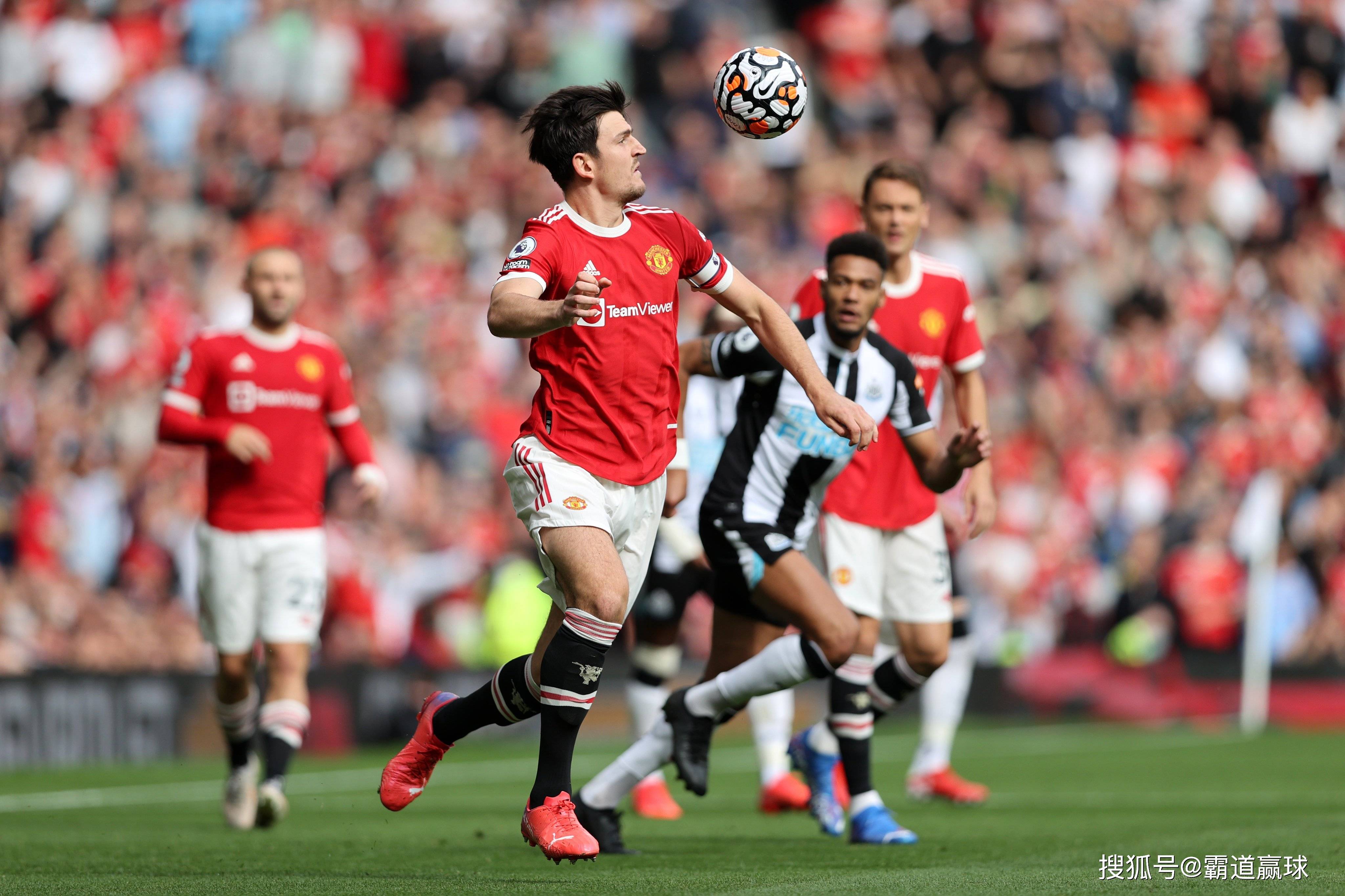 爱游戏体育-包含大比分获胜引发热议！，穆古鲁扎在曼联比赛中大比分获胜赢得满堂喝彩的词条-爱游戏体育